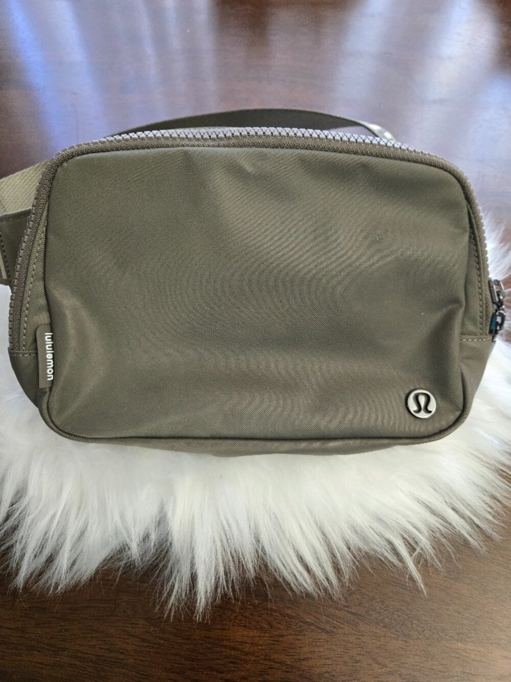 Lululemon belt bag 2L